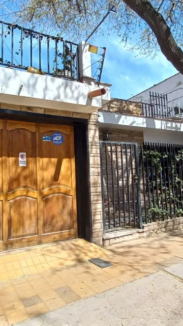 Casa en venta con departamento - Guaymallén